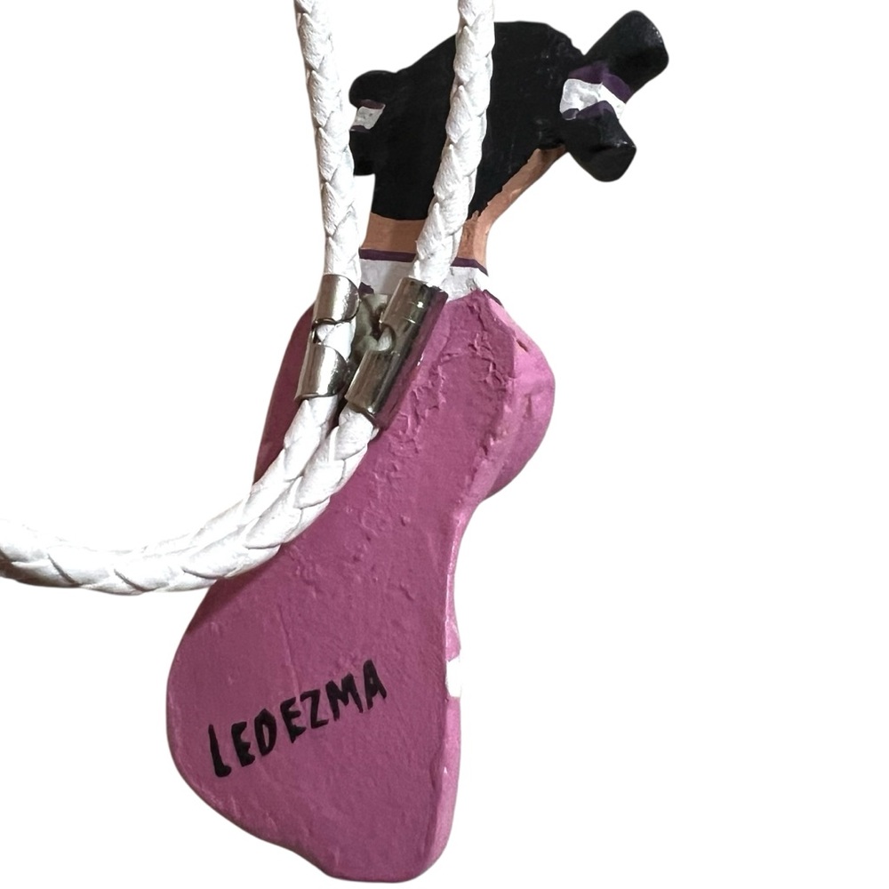 Ledezma Signed Pueblo Storyteller Vintage Clay Southwest Art Leather Bolo Tie - Picture 6 of 9
